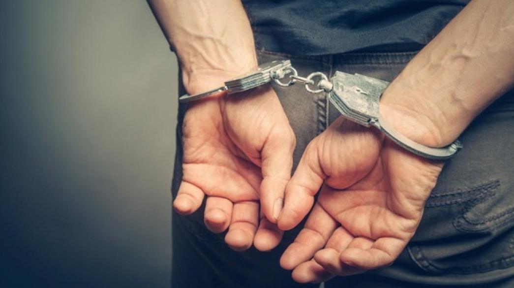 Έφοδος της αστυνομίας και συλλήψεις σε παράνομο «μινι καζίνο»
