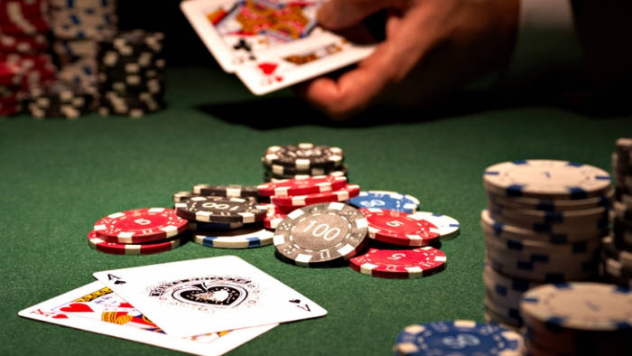 Παράνομα καζίνο έκαναν ‘χρυσές’ δουλειές εν μέσω lockdown σε Ρόδο και Γιαννιτσά – Συνελήφθησαν 20 άτομα!