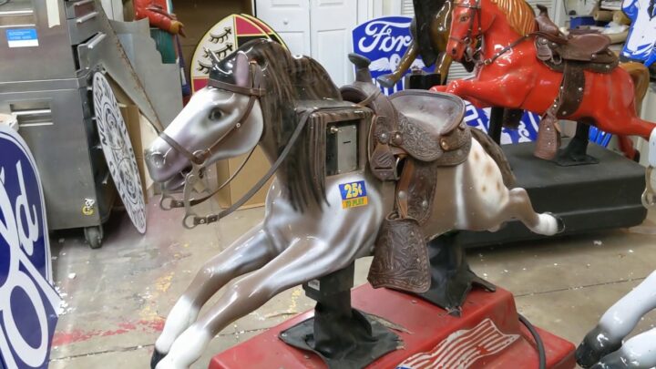 Coin Operated Kiddie Ride / Coin Operated Horse / Coin Operated Horse Kiddie Ride