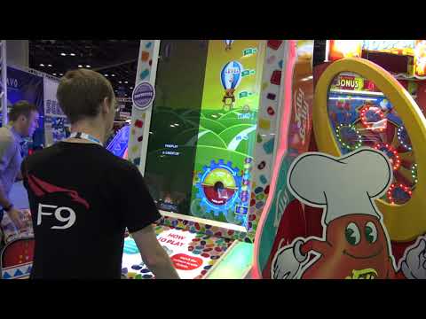 Catching Beans in Jelly Belly Ticket Beananza by Sega Amusements (IAAPA 2018)