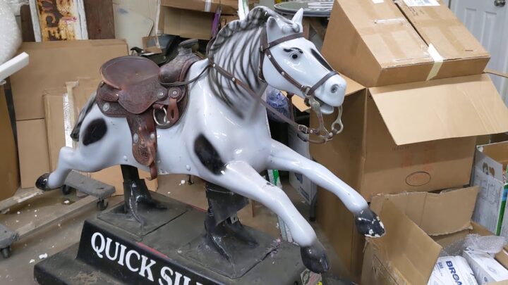 Quick Silver Coin Operated Kiddie Ride / Coin Operated Horse Kiddie Ride / Coin Operated Machine